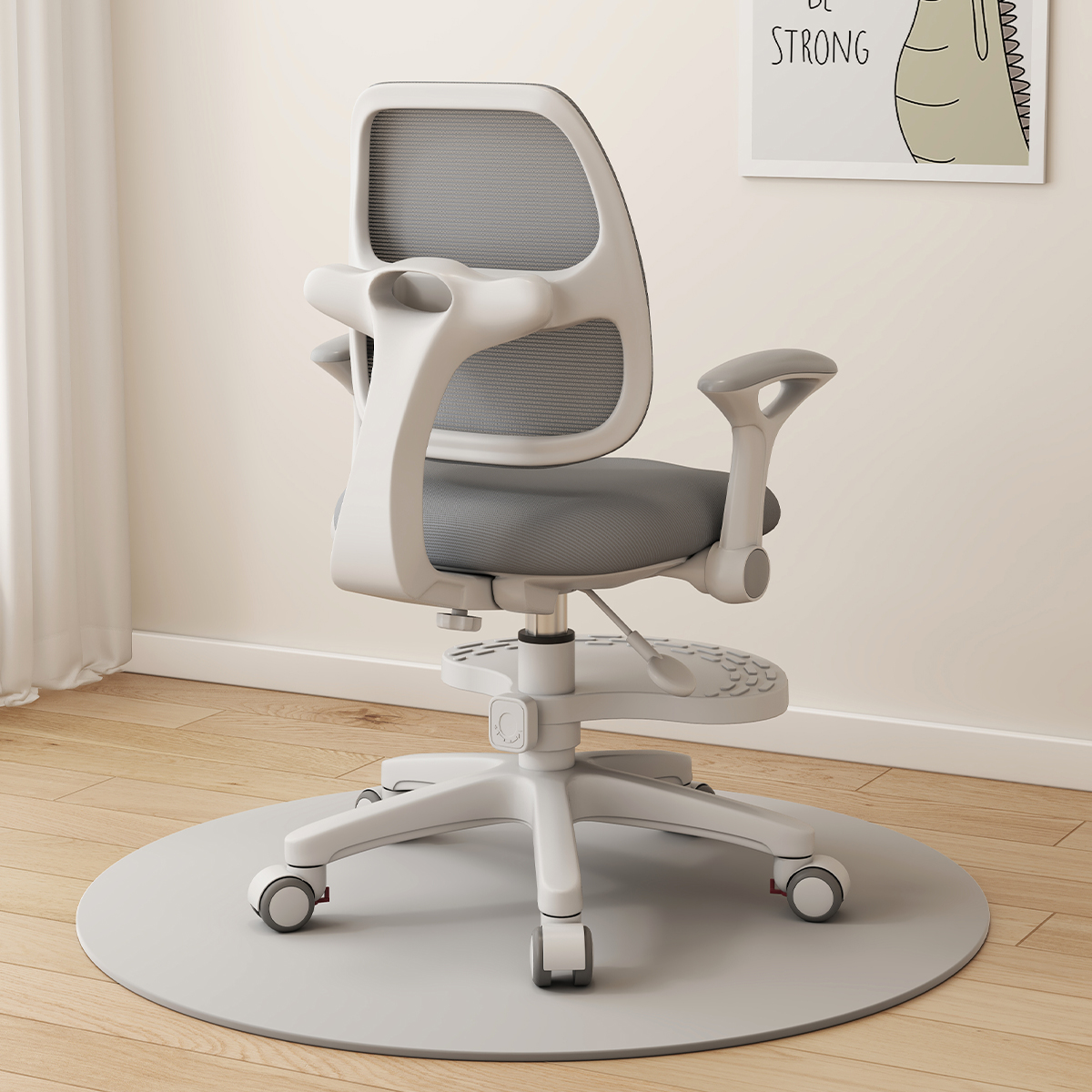 Детское кресло Anatomica Primera с подлокотниками