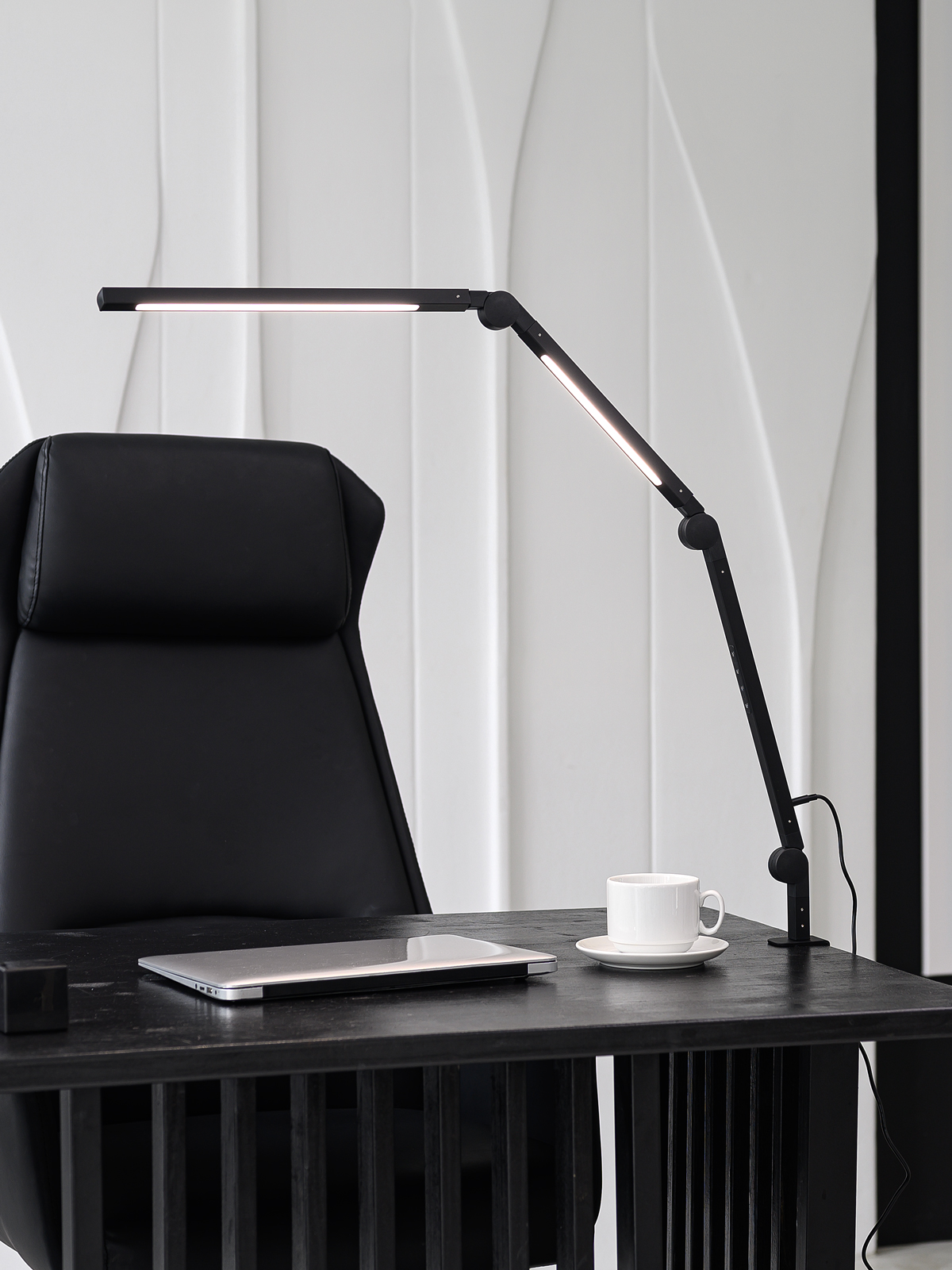 Светильник настольный Anatomica Smart-416 черный Светильник настольный Anatomica Smart-416 черный
